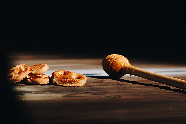 포토 JPG 해외이미지 열매 문화 음식 빵 백그라운드 컨셉 유리 탁자 디저트 건강 여러명 사람없음 목재 갈색 파티 쌓기 바구니 초콜릿 검은색 빵집 우유 도넛 달콤 아침식사 낟알 잼 밀 굽기 잔치 롤 베이글 꿀 프랑스어 러시아인 정물화 캐비아 페스츄리 크레이프 레터링 스타일 해외202004 해외포토 서양인 나무 식물 문자 컬러 가구 다수 식재료 재료 모션 재질 유제품 곡류 사람 이벤트 상점 식사 소스_음식 맛 구이 그림 파일형식 이미지허브