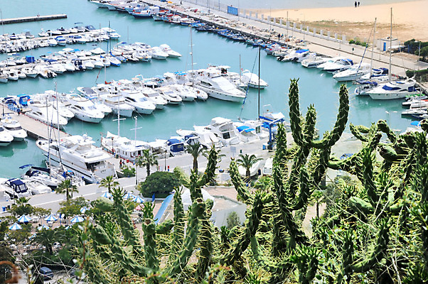 포토 JPG 해외이미지 유럽 바다 여행 요트 항해 파노라마 사람없음 물 여름 파란색 항구 도시 보트 언덕 포트 해외202004 해외포토 자연요소 계절 나라 컬러 배_교통 교통시설 촬영기법 파일형식 이미지허브