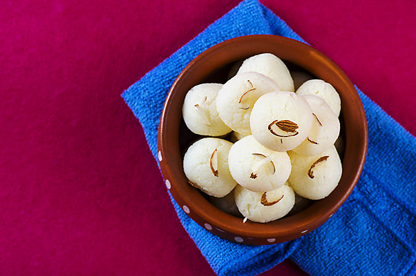 포토 JPG 해외이미지 디저트 사람없음 도자기 원형 사기그릇 냅킨 인도음식 해외포토 도형 그릇 음식 동양음식 파일형식 이미지허브