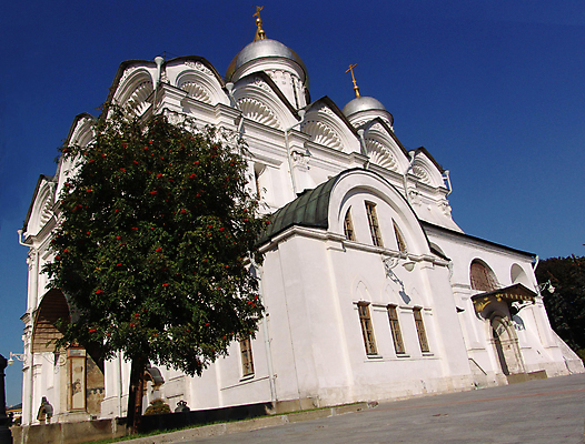 포토 JPG 해외이미지 전통 기독교 종교 여행 십자가 건축양식 하늘 날씨 인종 사람없음 건물 여름 파란색 성당 교회 여행객 탑 바위 흰색 최고 영혼 황금 심볼 정사각형 러시아 타운 러시아인 모스크바 옛날 크렘린궁전 해외202004 해외포토 도형 서양인 건축물 계절 건축 유럽 컬러 종교건축 사람 궁전 돌_바위 도시 크렘린 파일형식 이미지허브