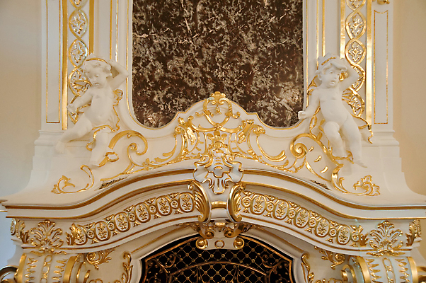 포토 JPG 해외이미지 디자인 문화 어린이 가구 백그라운드 건축양식 실내 미술 사람 사람없음 내부 장식 조각상 궁전 방 골동품 화려 황금 고급 우아함 극장 대리석 르네상스 바로크 오페라 우크라이나 스타일 해외202004 해외포토 건축 유럽 생활용품 컨셉 고건축 재료 문화예술 조형물 파일형식 이미지허브