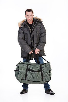 포토 JPG 해외이미지 백인 옷 계절 남자 감정 문화 스포츠 여행 백그라운드 신발 겨울 가방 바지 한명 사람 세로 유행 여행객 고립 사춘기 안락 해외202004 해외포토 서양인 1 잡화 컨셉 하의 파일형식 이미지허브