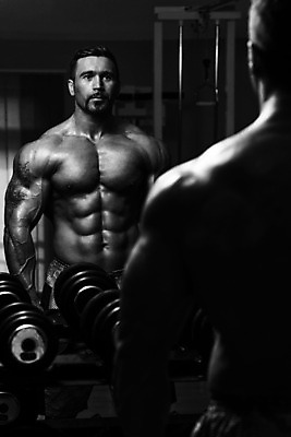 포토 JPG 해외이미지 라이프스타일 남자 스포츠 포즈 근육 흑백 실내 건강 한명 성인 신체부위 운동복 검은색 힘 기계 아령 헬스장 웨이트트레이닝 보디빌딩 보디빌더 인도인 문신 체육관 근육질 히스패닉 건강식 궤 대칭 복근 이두근 해외202004 해외포토 외국인 1 옷 음식 컬러 촬영기법 사람 동양인 내부 생활 운동 헬스 몸매 파일형식 이미지허브