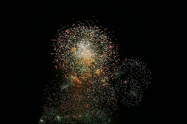 포토 JPG 해외이미지 기념일 행복 꽃다발 백그라운드 크리스마스 하늘 불 추상 휴가 불꽃 새로움 기념 폭죽 불꽃놀이 이벤트 사람없음 파란색 빛 컬러풀 파티 검은색 축제 어둠 축하 야간 폭발 그림 쇼 경례 파열 독립 땅바닥 화상 해외202004 해외포토 자연요소 꽃 감정 컬러 컨셉 무늬 놀이 바닥 인사 상처 파일형식 이미지허브