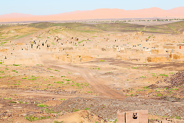 포토 JPG 해외이미지 식물 전통 문화 벽 여행 겨울 건축양식 아프리카 산 건조 파노라마 풍경 사람없음 건물 마을 탑 궁전 사막 바위 시골 성 중세 역사 재산 이슬람교 땅 타운 모로코 사하라 강화 메디나 옛날 왕국 지질학 파멸 해외202004 해외포토 건축물 계절 교육 건축 나라 종교 컨셉 고건축 촬영기법 금융 돌_바위 도시 파일형식 소멸 이미지허브