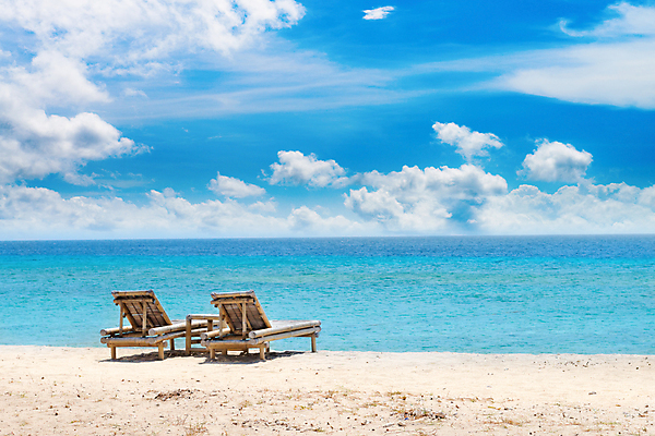 포토 JPG 해외이미지 아시아 모래 바다 섬 여행 의자 자연 하늘 휴가 휴식 동양인 풍경 사람없음 야외 물 여름 파란색 노란색 맑음 침묵 침대 만 선탠 대나무 휴양지 인도네시아 이국적 터키석 파라다이스 수평선 해외202004 해외포토 자연요소 나무 계절 나라 컬러 가구 컨셉 날씨 인종 소리 장소 보석 생태계 파일형식 이미지허브