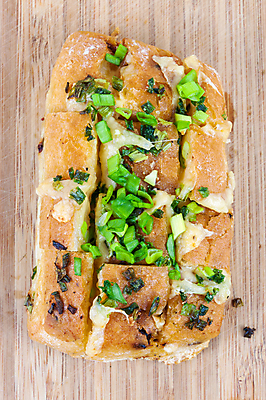 포토 JPG 해외이미지 전통 접시 음식 탁자 치즈 샌드위치 건강 요리 사람없음 목재 식사 저녁식사 이탈리아 빵집 껍질 신선 맛 아침식사 낟알 굽기 먹기 흰배경 반죽 내추럴 점심식사 고립 번 이스트 채식주의자 해외202004 해외포토 나무 식기 유럽 빵 가구 백그라운드 컨셉 재료 모션 유제품 상점 흰색 구이 채식 파일형식 이미지허브