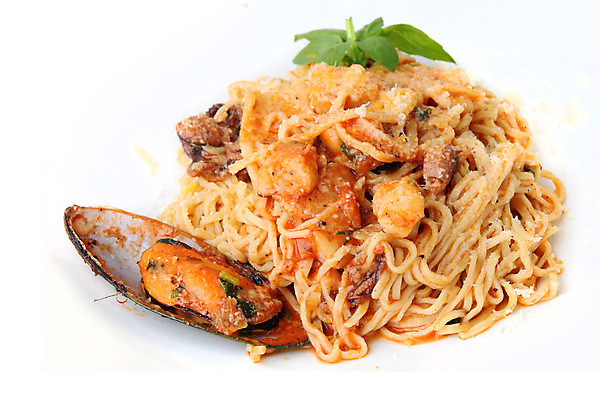 포토 JPG 해외이미지 접시 음식 잎 토마토 오렌지 조개 치즈 새우 파스타 스파게티 요리 사람없음 장식 빨간색 초록색 노란색 식당 식사 저녁식사 이탈리아 껍질 흰색 신선 면 고명 맛 지중해 해산물 준비 홍합 흙더미 점심식사 해외202004 해외포토 식물 식기 유럽 바다 컬러 컨셉 채소 과일 어패류 유제품 서양음식 갑각류 상점 흙 파일형식 더미 이미지허브