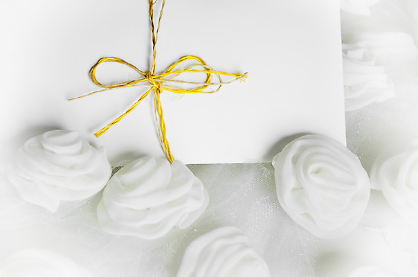 포토 JPG 해외이미지 디자인 리본 사람없음 노란색 흰색 신용카드 닫기 오브젝트 몽환 해외202004 해외포토 컬러 컨셉 모션 금융 파일형식 이미지허브