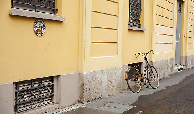 포토 JPG 해외이미지 벽 사람없음 자전거 수확 바퀴 버리기 부식 복고 사이클링 안장 옛날 페달 해외202004 해외포토 농업 모션 바이크 육상스포츠 파일형식 이미지허브