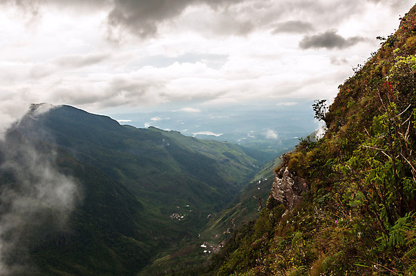 포토 JPG 해외이미지 구름 자연 산 풍경 사람없음 안개 스리랑카 평야 해외202004 해외포토 자연요소 아시아 날씨 생태계 파일형식 이미지허브