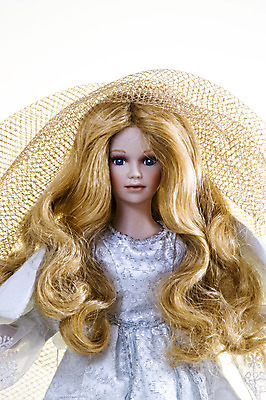 포토 JPG 해외이미지 나무 전통 드레스 여자 행복 종교 어린이 인형 백그라운드 크리스마스 겨울 가족 추상 휴가 천사 주택 요정 선물 사랑 사람없음 장식 장난감 산타클로스 축제 기쁨 흰색 축하 영혼 황금 12월 연도 마법 고립 노엘 천진난만 클라우스 해외202004 해외포토 식물 옷 계절 기념일 감정 컬러 컨셉 무늬 관계 사람 건물 날짜 파일형식 이미지허브