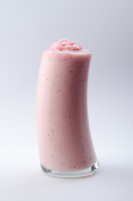 포토 JPG 해외이미지 스튜디오촬영 열매 음식 과일 재료 유리 딸기 디저트 건강 사람없음 빨간색 빛 숟가락 우유 흰색 신선 오픈 항아리 아침식사 컨테이너 크림 통조림 요거트 고립 무스 숙성 요구르트 해외202004 해외포토 식물 산업 컬러 재질 유제품 수저 실내 식사 도자기 파일형식 이미지허브