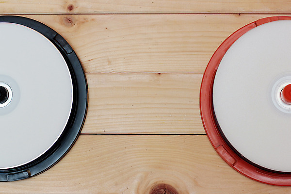 포토 JPG 해외이미지 접시 음악 백그라운드 탁자 선물 사람없음 목재 컴퓨터 세트 상자 라벨 소리 장비 정보 CD 카세트테이프 원형 역사 플랫 중앙 작음 플라스틱 활 질감 복고 오디오 테이프 수납 스테레오 진행 DVD 구식 스펙트럼 옛날 지원 치유 스타일 해외202004 해외포토 도형 나무 식기 가구 재료 재질 문화예술 문구용품 프레임 전자제품 크기 파일형식 이미지허브