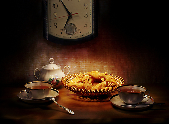 포토 JPG 해외이미지 음식 시계 컨셉 디저트 사람없음 컵 빛 숫자 침묵 골동품 흰색 시간 황금 클래식 아침식사 손목시계 복고 다이얼 구식 분 옛날 충고 페스츄리 해외202004 해외포토 문자 식기 빵 컬러 장신구 식사 소리 파일형식 이미지허브