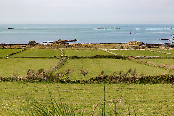 포토 JPG 해외이미지 식물 구름 계절 공원 유럽 모래 파도 바다 여행 백그라운드 자연 하늘 휴가 산 풍경 사람없음 야외 초록색 물 여름 파란색 태양 환경 맑음 프랑스 바위 흰색 만 언덕 북쪽 밀짚 내추럴 해외202004 해외포토 자연요소 공공시설 나라 컬러 날씨 돌_바위 짚 방향 생태계 파일형식 이미지허브