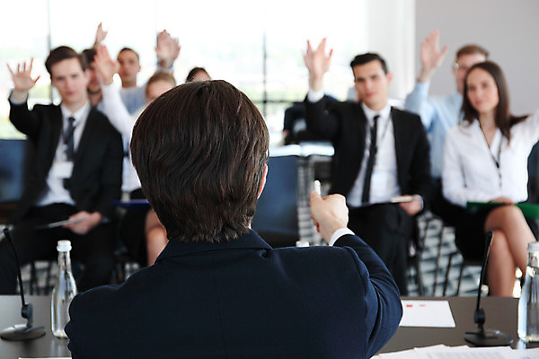 포토 JPG 해외이미지 직업 손 여자 교육 남자 비즈니스 회의 설명 들기 사람 앉기 이벤트 여러명 사무실 방 듣기 업무 비즈니스맨 발표 가르침 그룹 토론 강의 질문 경영자 배지 언론 리포터 일반 대답 세미나 해외202004 해외포토 다수 모션 신체부위 작업 직장인 리더 파일형식 이미지허브