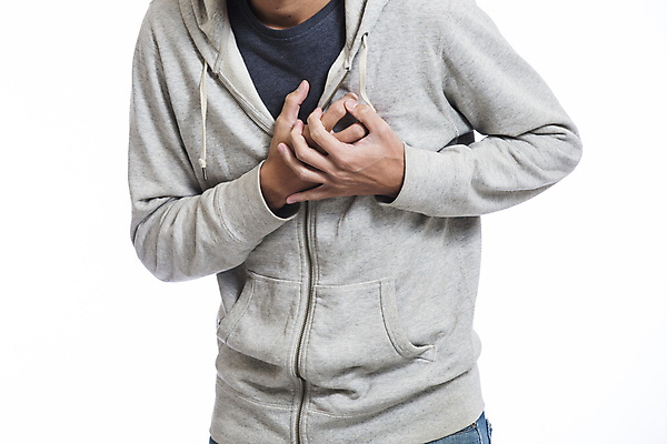 포토 JPG 해외이미지 손 남자 셔츠 티셔츠 신체 부분 손가락 스트레스 건강 사람 성인 사람없음 약 고통 흰색 하트 심장 허파 공격 고민 골프티 고립 궤 기침 심각 해외202004 해외포토 모양 감정 컬러 컨셉 상의 의학 모션 골프용품 신체부위 장기_의학 호흡기관 파일형식 이미지허브