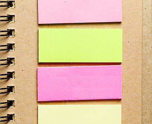 포토 JPG 해외이미지 종이 백그라운드 비즈니스 통신 광고판 사람없음 목재 사무실 라벨 쪽지 공책 엄지손가락 메시지 압정 편지 수집 방향 편지지 그림 복고 클립 코르크 찢어짐 공지사항 시트 그런지 서류판 수목 조언 목차 해외202004 해외포토 나무 재료 손가락 모션 문구용품 프레임 알림판 사무용품 판 파일형식 이미지허브