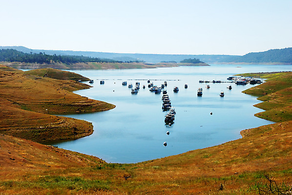포토 JPG 해외이미지 호수 선 요트 교통시설 하늘 휴가 새로움 주택 풍경 사람없음 목재 물 여름 컬러풀 반사 평화 침묵 흰색 구멍 보트 함선 캘리포니아 부드러움 지역 석호 뱃놀이 해외202004 영광군 해외포토 자연요소 나무 계절 컬러 교통 컨셉 배_교통 재료 건물 전통놀이 미국 소리 감각 전라남도 시설 파일형식 이미지허브