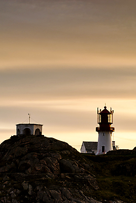 포토 JPG 해외이미지 유럽 바다 건축양식 자연 하늘 등대 북유럽 노르웨이 풍경 사람없음 야외 일몰 암초 스칸디나비아 해외202004 해외포토 건축 나라 노을 생태계 파일형식 이미지허브
