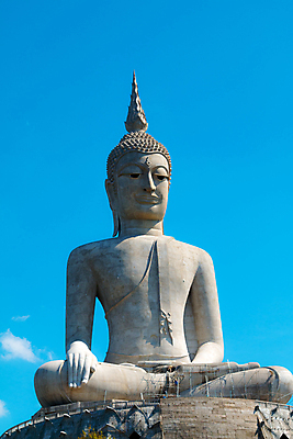포토 JPG 해외이미지 아시아 종교 문화 조각 섬 여행 불교 태국 하늘 동양인 풍경 사람없음 조각상 여행객 중국 흰색 사찰 큼 언덕 청동 동쪽 거인 천연기념물 신앙심 이국적 푸켓 해외202004 해외포토 나라 컬러 종교건축 사람 인종 조형물 크기 방향 파일형식 이미지허브