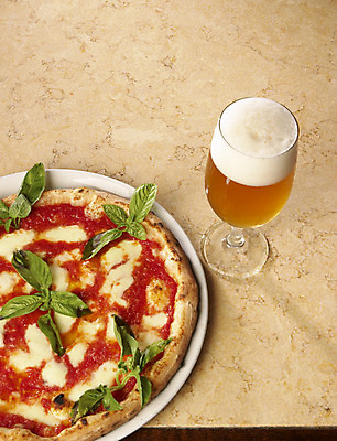 포토 JPG 해외이미지 음식 조각 다이어트 토마토 채소 유리 탁자 치즈 맥주 피자 숙이기 요리 사람없음 목재 빨간색 초록색 식당 이탈리아 신선 뜨거움 원형 맛 속도 대리석 토핑 질서 바질 점심식사 고립 나폴리 살사댄스 오리지널 용광로 접수 해외202004 해외포토 도형 나무 유럽 컬러 포즈 가구 컨셉 재료 재질 유제품 주류 패스트푸드 서양음식 건강 상점 식사 춤 예절 파일형식 이미지허브