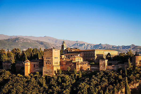 포토 JPG 해외이미지 전통 외관 유럽 벽 여행 건축양식 하늘 주택 파노라마 사람없음 야외 건물 파란색 도시풍경 탑 일몰 궁전 도시 성 역사 스페인 중앙 이슬람교 타운 그라나다 아랍어 안달루시아 옛날 해외202004 해외포토 건축물 건축 나라 종교 컬러 고건축 촬영기법 풍경 노을 파일형식 이미지허브