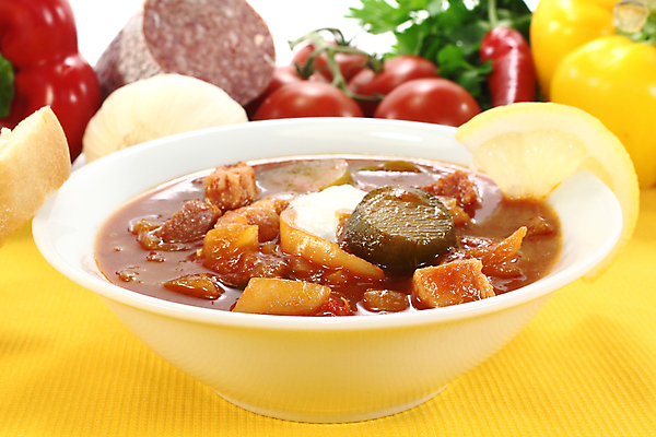 포토 JPG 해외이미지 접시 음식 빵 파슬리 육류 요리 사람없음 주방 식사 소시지 맛 수프 기아 크림 광택 후추 러시아인 식욕 해외202004 해외포토 서양인 식기 컨셉 채소 식재료 가공식품 사회이슈 향신료 파일형식 이미지허브