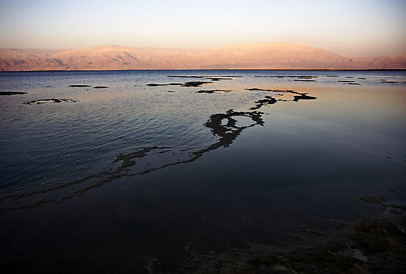 포토 JPG 해외이미지 지구 호수 바다 섬 자연 산 바닥 건조 건강 파노라마 풍경 사람없음 물 태양 약 환경 성경 스파 일몰 화장품 사막 죽음 황무지 역사 중앙 질병 미용사 땅 소금 지역 진흙 동쪽 내추럴 돌봄 요르단 유태교 이스라엘 짠맛 현상 화학물질 해외202004 해외포토 자연요소 직업 중동 종교용품 의학 모션 촬영기법 뷰티 노을 화학 맛 방향 생태계 서아시아 파일형식 이미지허브