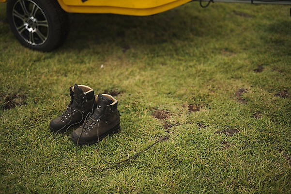 포토 JPG 주간 여행 신발 잔디 사람없음 야외 제주도 캠핑 오토캠핑 욜로라이프 국내포토 자연요소 식물 라이프스타일 레저 한국 파일형식