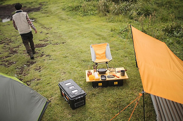 포토 JPG 주간 전신 식기 남자 맨라이프 여행 캠핑도구 한명 잔디 20대 성인 야외 뒷모습 제주도 걷기 캠핑 한국인 성인남자한명만 오토캠핑 욜로라이프 국내포토 자연요소 식물 1 라이프스타일 뷰포인트 모션 레저 한국 사람 동양인 청년 도구 남자한명만 성인남자만 파일형식