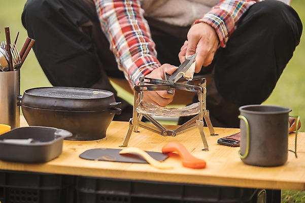 포토 JPG 주간 식기 남자 맨라이프 여행 요리 한명 상반신 20대 성인 야외 앞모습 제주도 캠핑 한국인 버너 성인남자한명만 오토캠핑 욜로라이프 국내포토 자연요소 1 라이프스타일 뷰포인트 레저 한국 사람 동양인 청년 남자한명만 성인남자만 파일형식