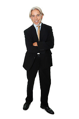 포토 JPG 해외이미지 백인 모델 직업 1 라이프스타일 손 응시 남자 행복 여유 백그라운드 비즈니스 사업가 성공 한명 서기 미소 사람 정장 우주 흰색 업무 비즈니스맨 자신감 가득함 스마트 만족 경영자 길이 경영 고립 접기 정중 카피스페이스 세련 해외202004 해외포토 서양인 시선 옷 감정 컬러 컨셉 모션 표정 생활 신체부위 공백 작업 직장인 리더 파일형식 이미지허브