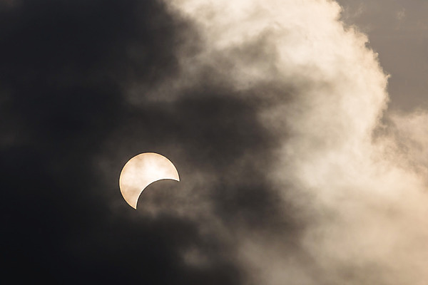 포토 JPG 해외이미지 구름 사람없음 야외 달 야간 해외202004 해외포토 자연요소 파일형식 이미지허브