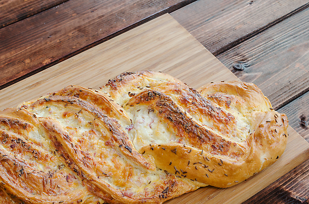 포토 JPG 해외이미지 전통 접시 음식 빵 조각 백그라운드 토마토 채소 탁자 양파 치즈 피자 마늘 육류 요리 사람없음 빨간색 식당 식사 저녁식사 이탈리아 껍질 시골 신선 뜨거움 원형 황금 맛 아침식사 폐기물 굽기 지중해 허브 반죽 레시피 바질 점심식사 얇은 채식주의자 핸드메이드 해외202004 해외포토 도형 식물 식기 유럽 바다 컬러 가구 컨셉 식재료 유제품 패스트푸드 서양음식 상점 쓰레기 구이 채식 파일형식 이미지허브