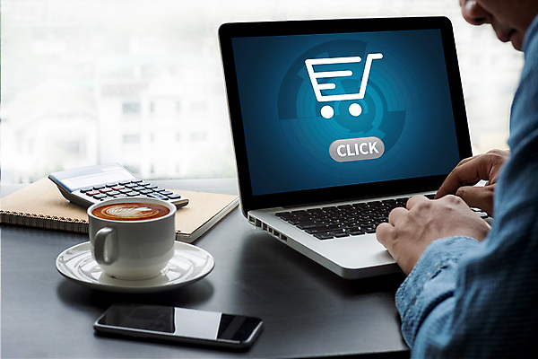 포토 JPG 해외이미지 이동 돈 인터넷 비즈니스 모바일 사람없음 금융 노트북 쇼핑 컴퓨터 세일 우주 스크린 웹 작업 비즈니스맨 그물 네트워크 시장 구매 연결 무선전화기 고객 책상 서비스 무역 상업 전자 시스템 소매 온라인 전자상거래 인터넷주소 가상 해외202004 해외포토 남자 산업 가구 컨셉 경제 전자제품 직장인 재산 전화기 파일형식 이미지허브