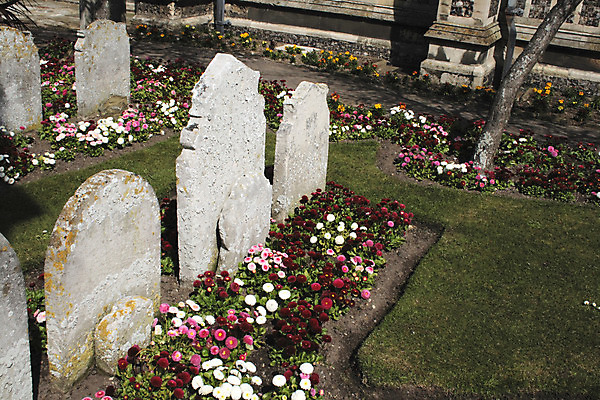 포토 JPG 해외이미지 종교 십자가 표시 사람없음 교회 죽음 무덤 땅 비석 묘사 기념물 천연기념물 장례 장례식 화강암 해외202004 해외포토 종교건축 건물 암석 파일형식 이미지허브