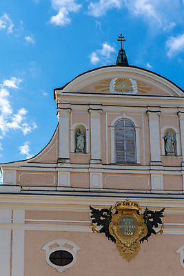 포토 JPG 해외이미지 구름 유럽 기독교 종교 십자가 하늘 사람없음 파란색 성당 교회 믿음 맑음 흰색 역사 오스트리아 성자 장면 신성 나쁜 숭배 신앙심 해외202004 해외포토 자연요소 감정 나라 컬러 종교건축 날씨 건물 파일형식 이미지허브