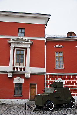 포토 JPG 해외이미지 남자 도로 무기 유니폼 밭 교통시설 자동차 사람 사람없음 야외 세계 자전거 힘 장비 총 수확 골동품 역사 지프 복고 군용 싸움 전쟁 탱크 육군 짐차 병정 전사 모터 총알 우크라이나 해외202004 해외포토 옷 유럽 길 육상교통 교통 농업 모션 승용차 군대 바이크 시설 파일형식 이미지허브