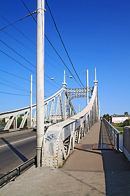 포토 JPG 해외이미지 도로 건축양식 자동차 하늘 안전 풍경 사람없음 물 파란색 강 도시 만 성 역사 연결 접속 그늘 아스팔트 땅 출퇴근 러시아 슛 장면 태평양 지역 북쪽 반구 건너기 철강 콘크리트 해외202004 해외포토 자연요소 건축물 건축 유럽 길 육상교통 바다 컬러 비즈니스 교통시설 모션 원형 방향 파일형식 이미지허브