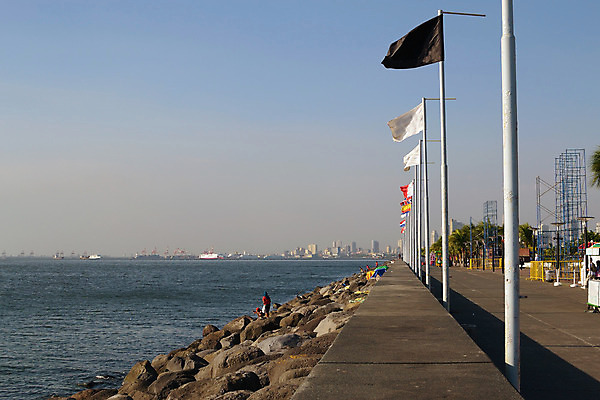 포토 JPG 해외이미지 공원 바다 여행 하늘 휴가 벽돌 사람없음 물 도시풍경 여행객 깃발 도시 만 스카이라인 해외202004 해외포토 자연요소 공공시설 사람 풍경 파일형식 이미지허브