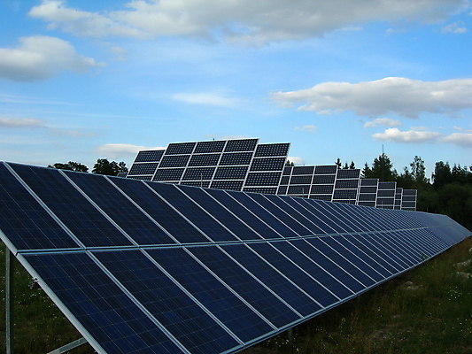 포토 JPG 해외이미지 식물 디자인 백그라운드 자연 하늘 지붕 미래 세포 기술 사람없음 경제 파란색 빛 글로벌 햇빛 태양 환경 맑음 힘 재활용 에너지 광선 판넬 배열 생태계 태양에너지 전자 시스템 자원 내추럴 혁명 생태학 설치 수집가 전압 획기적 효과 해외202004 해외포토 자연요소 직업 교육 컬러 컨셉 날씨 그린에너지 친환경 파일형식 이미지허브