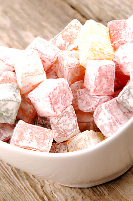 포토 JPG 해외이미지 그릇 실내 사람없음 달콤 가득함 담기 로쿰 나무배경 해외202004 해외포토 식기 백그라운드 모션 디저트 내부 맛 터키음식 파일형식 이미지허브