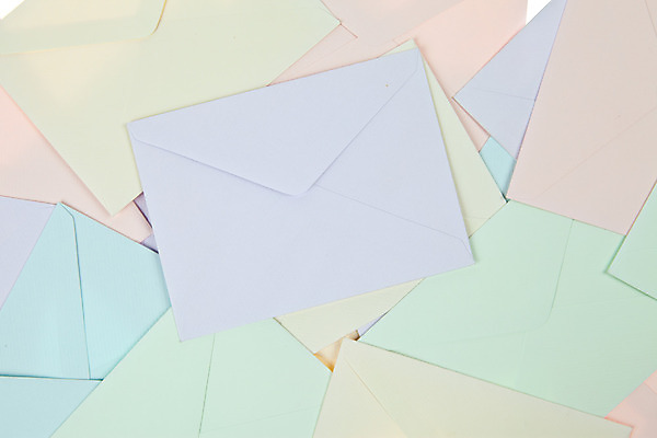 포토 JPG 해외이미지 디자인 종이 선 분홍색 백그라운드 통신 나선형 선물 사람없음 초록색 파란색 컬러풀 노란색 쌓기 우주 공백 흰색 기록 인사 신용카드 그룹 메시지 뉴스 선택 컨테이너 편지 초대 고립 구성 멀티 해외202004 해외포토 산업 컬러 컨셉 무늬 모션 금융 예절 파일형식 이미지허브