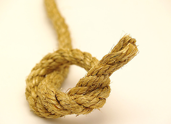 포토 JPG 해외이미지 밧줄 줄 컨셉 스트레스 사람없음 흰색 실 연결 접속 위험 자르기 찢어짐 문제 분열 고립 골절 깨짐 압력 해외202004 해외포토 컬러 의학 모션 파일형식 이미지허브