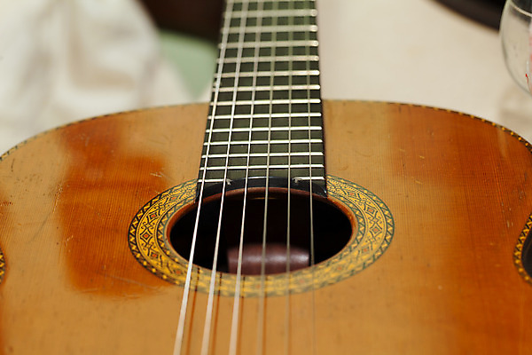 포토 JPG 해외이미지 줄 음악 백그라운드 신체 놀이 수업 미술 여러명 사람없음 목재 갈색 금속 소리 콘서트 음악가 장비 흰색 기구 기타 악단 클래식 닫기 잼 오브젝트 복고 롤 오디오 기타리스트 히스패닉 재즈 고립 멜로디 뮤지컬 스페인어 옛날 철강 스타일 해외202004 해외포토 나무 직업 교육 컬러 다수 컨셉 재료 모션 재질 현악기 문화예술 사람 전자제품 공연 연주자 소스_음식 파일형식 이미지허브