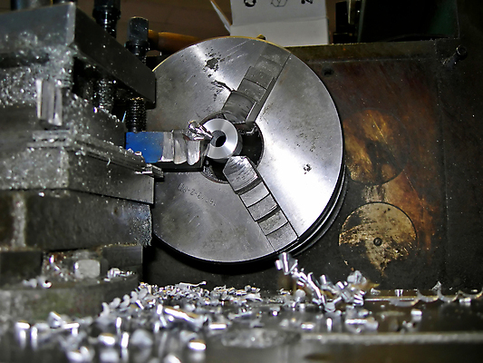 포토 JPG 해외이미지 산업 사람없음 파란색 금속 기계 벨트 공구 업무 바퀴 자르기 만들기 기어 되감기 방법 철강 해외202004 해외포토 잡화 컬러 모션 재질 도구 작업 파일형식 이미지허브