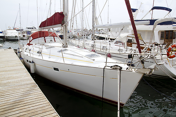 포토 JPG 해외이미지 라이프스타일 유럽 바다 섬 여행 요트 교통시설 하늘 휴가 항해 풍경 사람없음 물 여름 파란색 태양 항구 맑음 흰색 뜨거움 보트 스페인 고급 우아함 지중해 포트 스페인어 해외202004 해외포토 자연요소 계절 나라 컬러 교통 컨셉 배_교통 날씨 생활 시설 파일형식 이미지허브