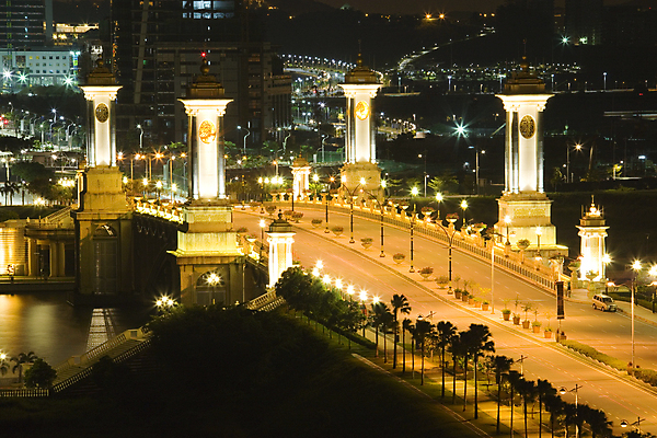 포토 JPG 해외이미지 야경 사람없음 야외 건물 강 도시풍경 금속 도시 도심 말레이시아 해외202004 해외포토 건축물 아시아 재질 풍경 야간 파일형식 풍경_경치 이미지허브